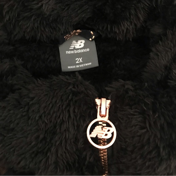 New Balance Black and Gold Women's Jacket - Picture 13 of 15